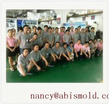 the process of injectin molding.jpg